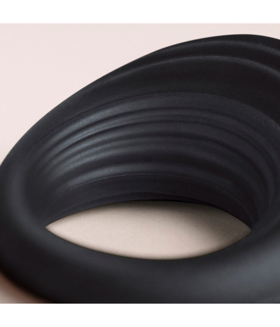 ROCKS- OFF - SPIRE ANILLO VIBRADOR PARA EL PENE NEGRO