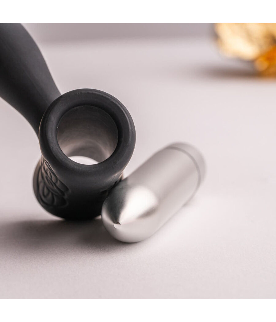 ROCKS- OFF - PETITE SENSATIONS TEAZER ANAL PLUG VIBRATOR BLACK