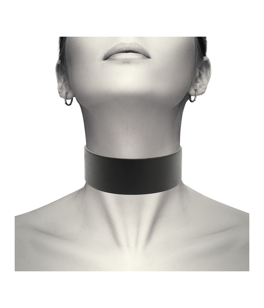 COQUETTE CHIC DESIRE - VEGAN LEATHER CHOKER