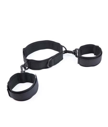 OHMAMA FETISH - NYLON HANDCUFFS AND COLLAR