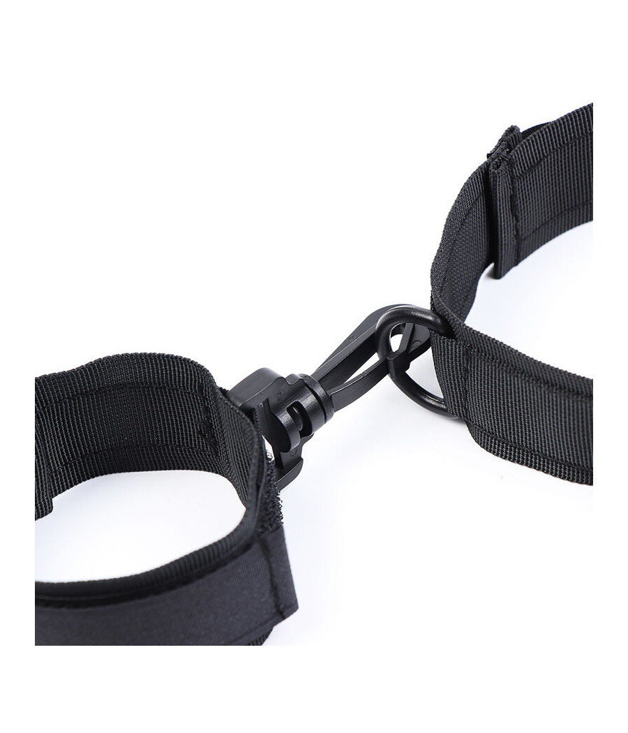 OHMAMA FETISH - HANDSCHELLEN UND KRAGEN AUS NYLON