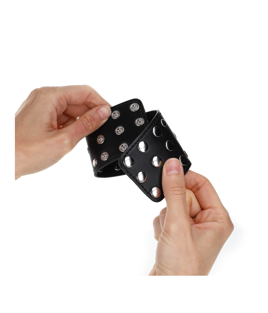 KINK - HANDGELENKFESSELN MIT DRUCKVERSCHLUSS VOLLER NIETEN SCHWARZ VERSTELLBAR 19-24 CM X 5,5 CM