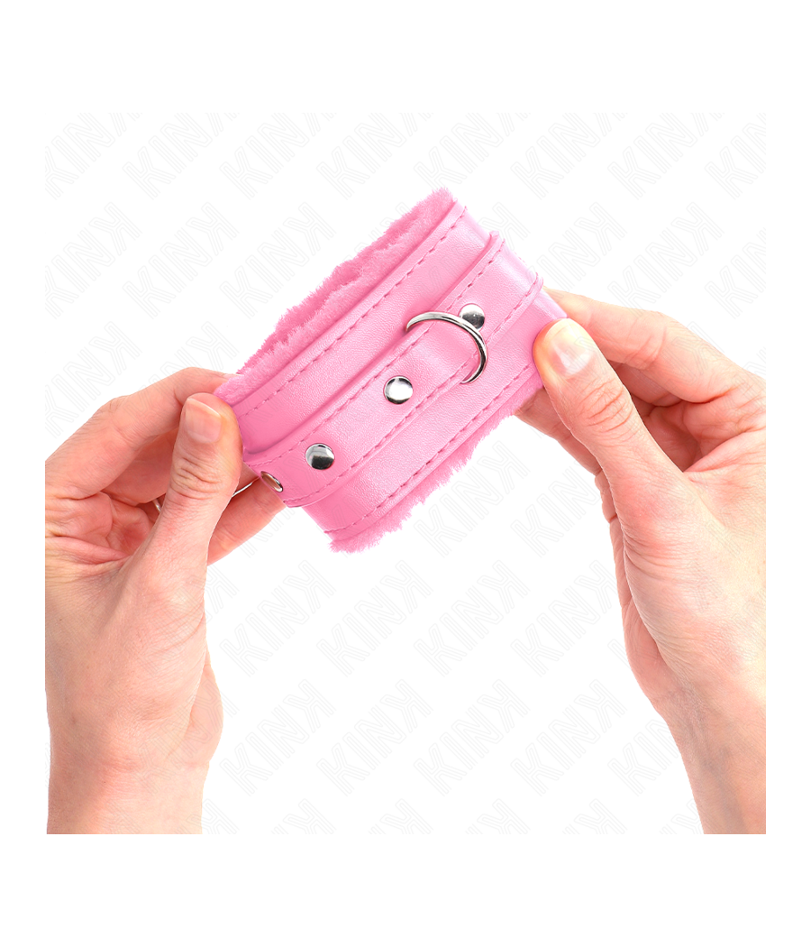 KINK - PREMIUM PELZGEFÜTTERTE HANDGELENKFESSELN ROSA MIT ROSA GÜRTEL VERSTELLBAR 17-29 CM X 6 CM