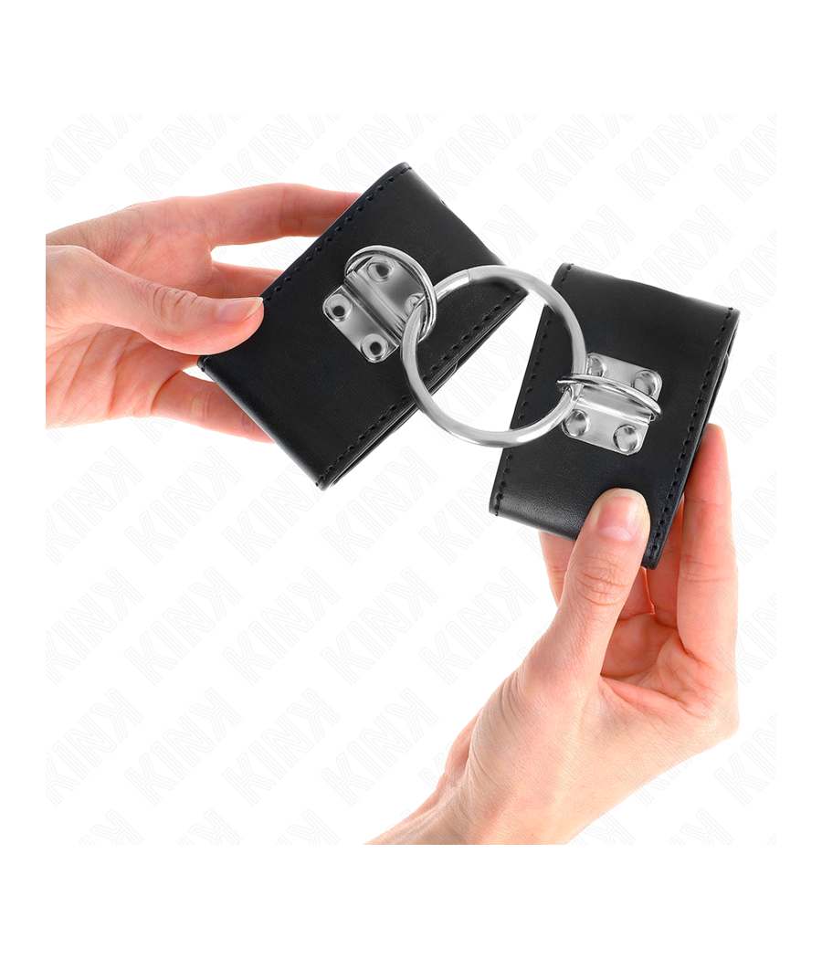 KINK - FESTE HANDGELENKFESSELN MIT RING UND VORHÄNGESCHLOSS VERSCHLUSS SCHWARZ VERSTELLBAR 16-23 CM X 5,5 CM
