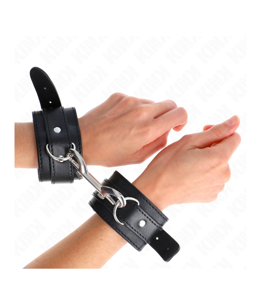 KINK - WRIST RESTRAINTS-SINGLE RIVET ROW BLACK ADJUSTABLE 17-28 CM X 5 CM