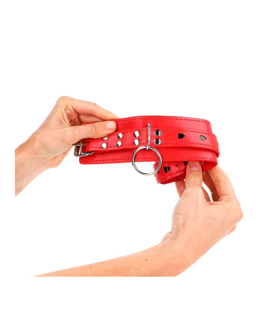 KINK - ROTE HANDGELENKSFESSELN MIT SCHWARZER HERZEINLAGE, VERSTELLBAR 21-28 CM X 5,5 CM