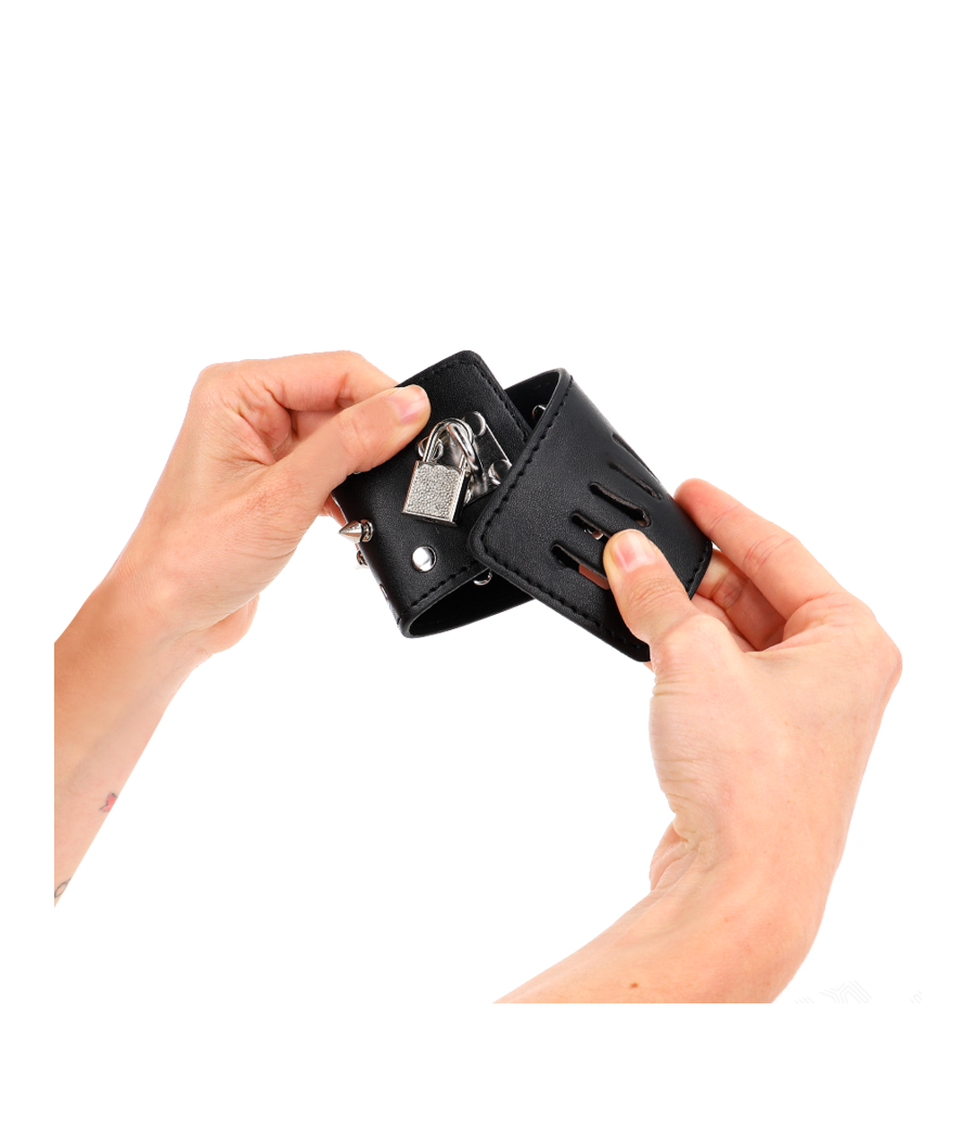 KINK - APPAREILS-POIGNETS PUNK AVEC POINTES 25 X 6 CM