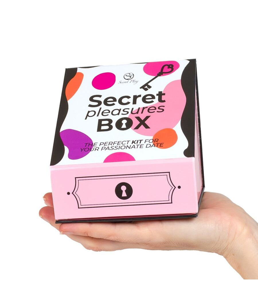 SECRET PLAY - PLEASURES BOX PER COPPIE: DADI + PROIETTILE VIBRANTE + PENNA CON PIUMA